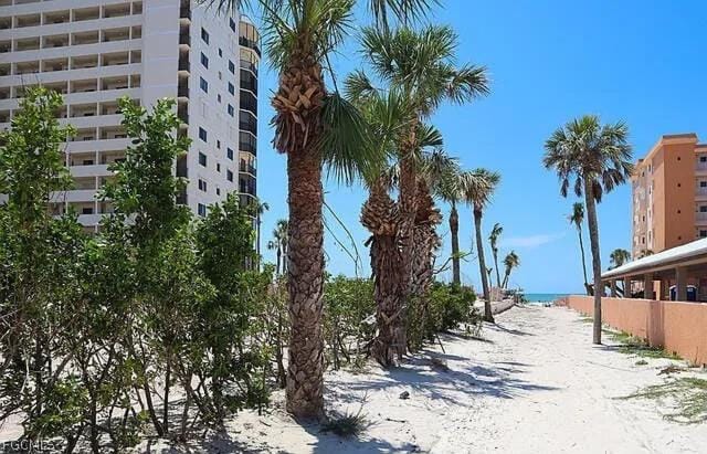 Resort Pool, Beach Access & South End Island Escape Awaits - Bella Lago - Roelens House in Estero Island