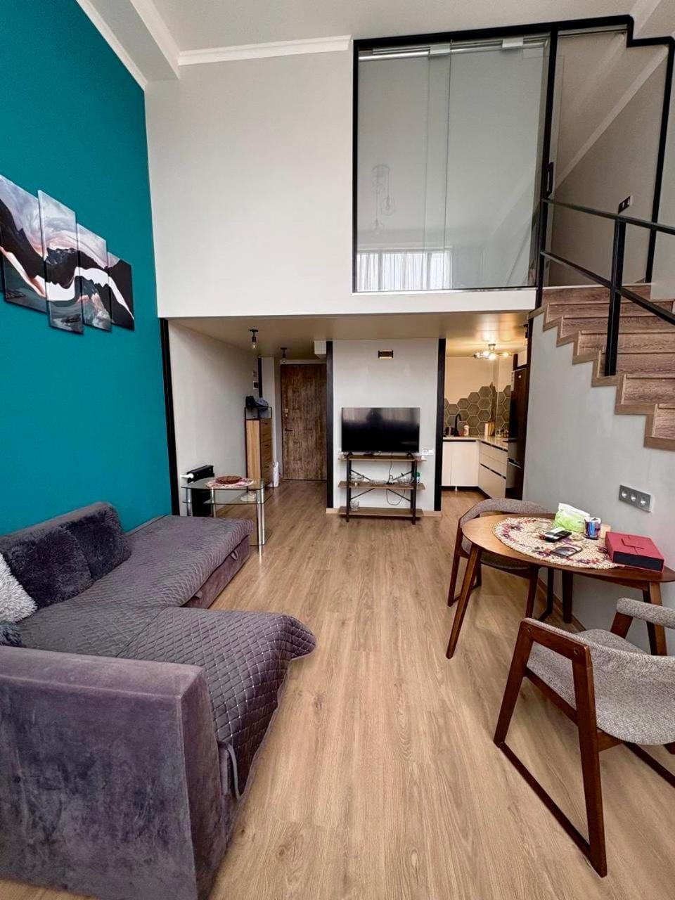 Living room, Seating area