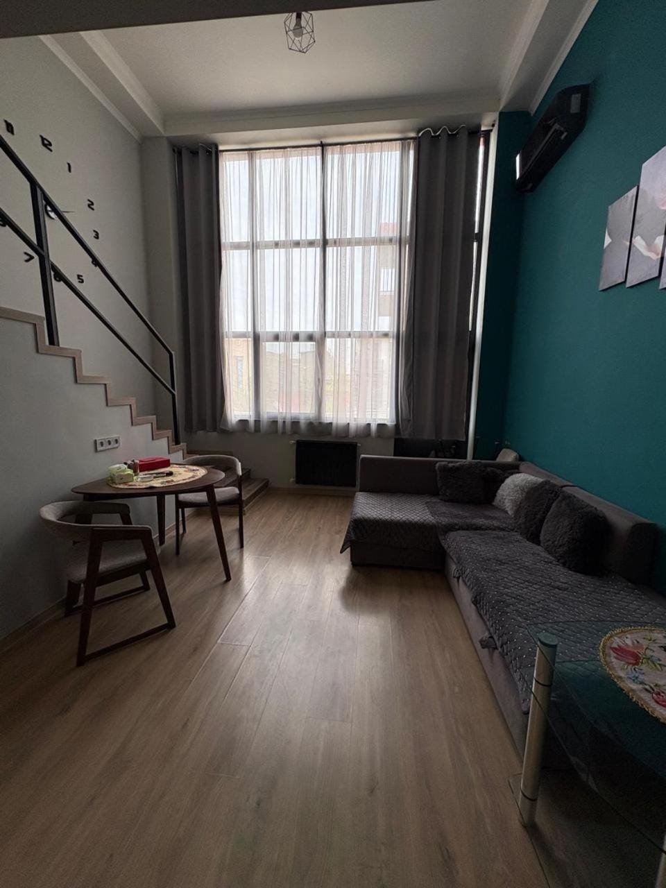 Living room, Photo of the whole room, Seating area