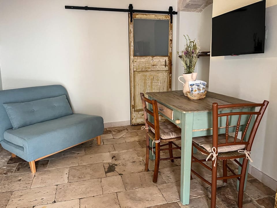 Seating area