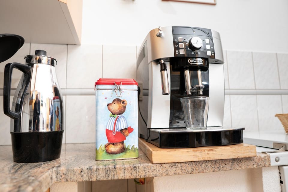 Coffee/tea facilities, Kitchen or kitchenette