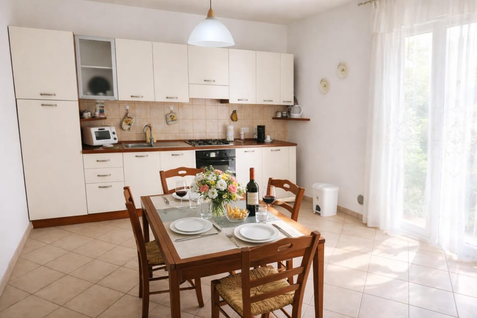 Kitchen or kitchenette, kitchen