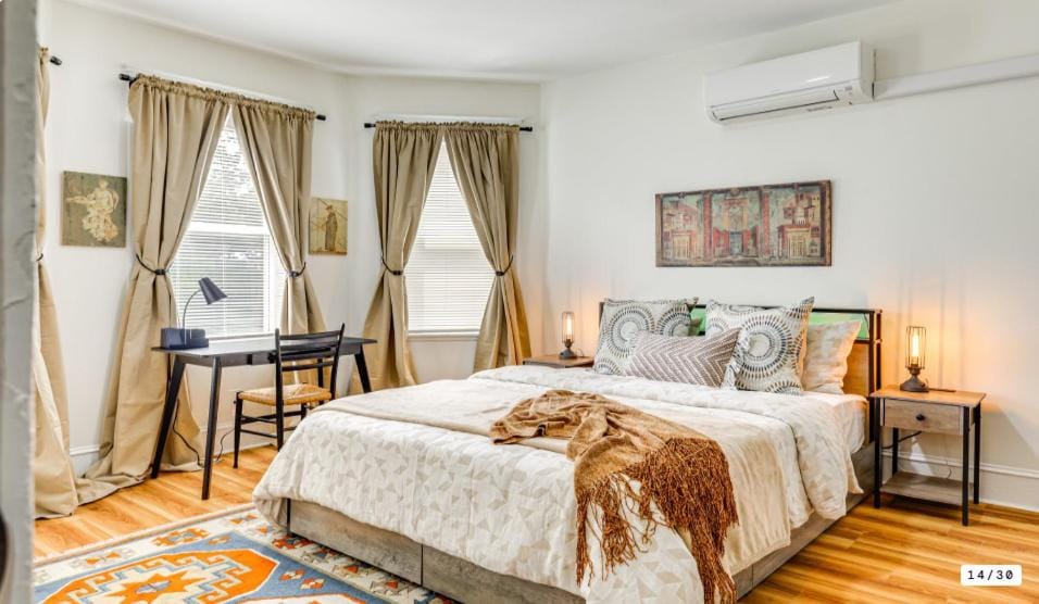4Bed Boston - Central Location - Pets ok Apartment in Quincy