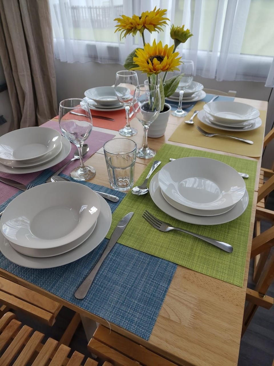 Dining area, Food