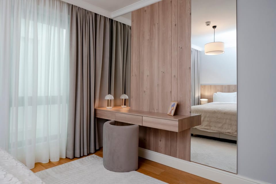 Two-Bedroom Family Suite in Managed Aparthotel - Central Location with Elevator - Parking & Secure Access Apartment in Istanbul