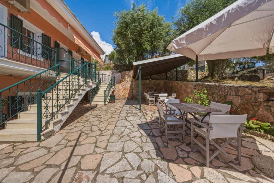 Sivotahomes - Noah Apartment in Peloponnese, Western Greece and the Ionian