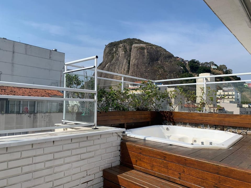 Real Apartments 207 - Jacuzzi Penthouse Copacabana Beach Apartment in Rio de Janeiro