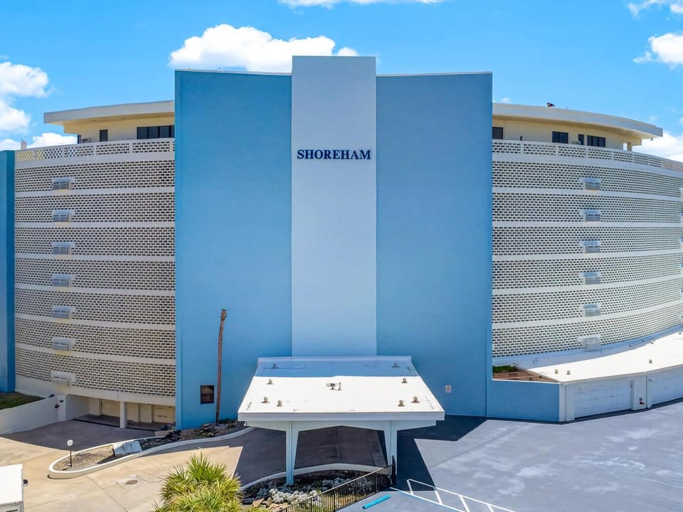 Shoreham Condos by Distinctive Beach Rentals Apartment in Ormond Beach
