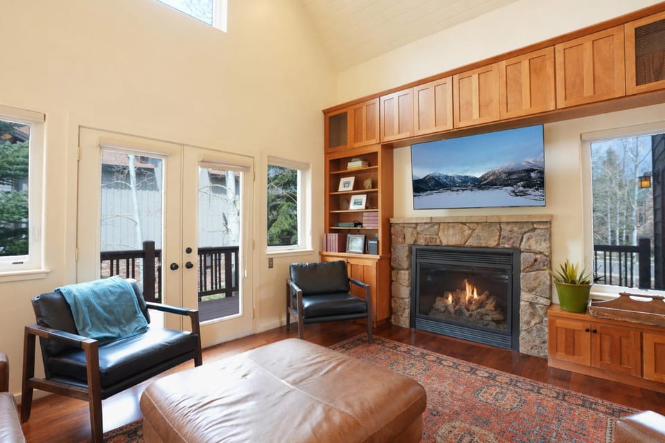 Windflower Alpine Home: Private, Close to Downtown, Quick Lake Access House in Frisco