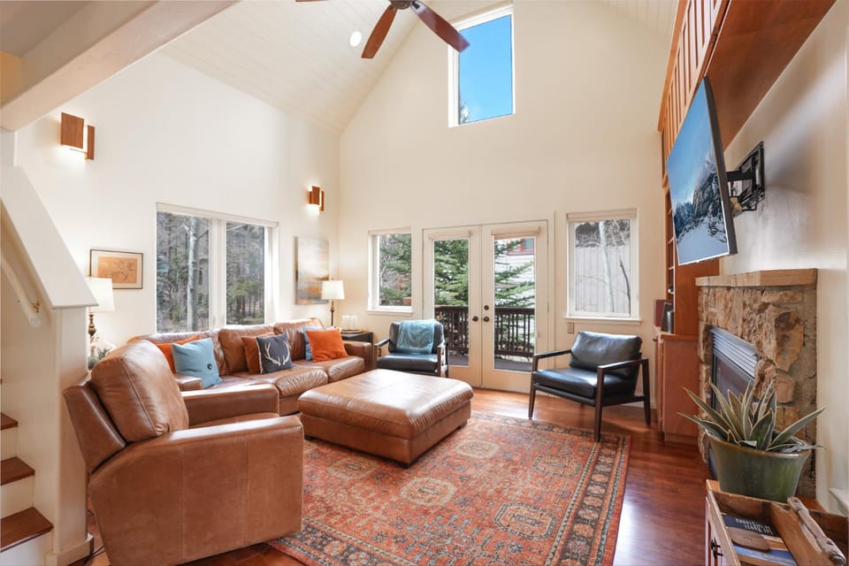 Windflower Alpine Home: Private, Close to Downtown, Quick Lake Access House in Frisco