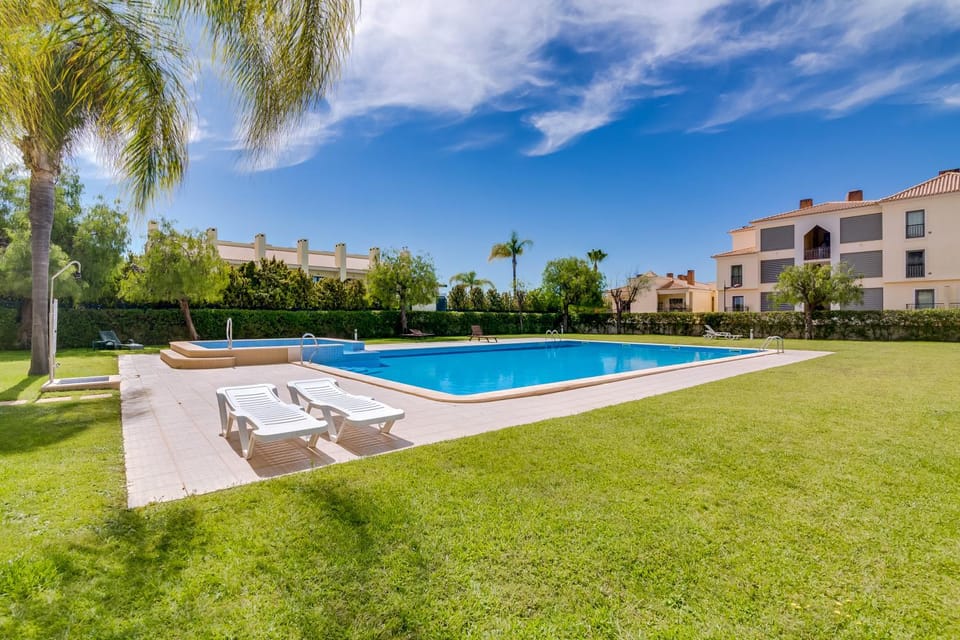 Vilamoura Golf & Sea by The Portuguese Butler Apartment in Olhos de Água