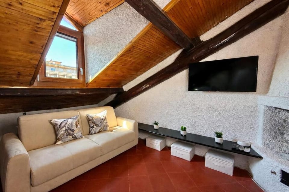 Porta Venezia One Bedroom Loft Apartment in Milan