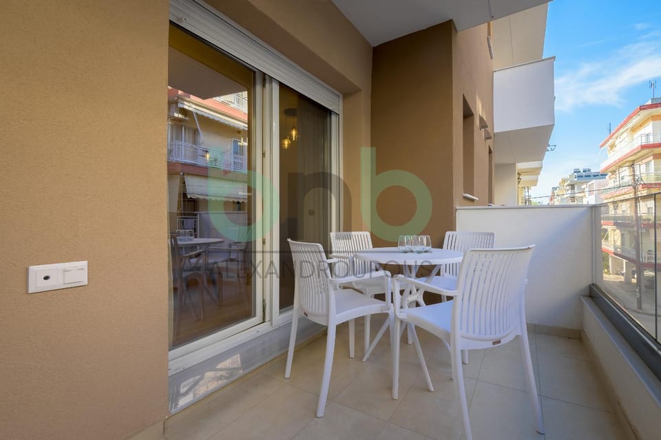 V - Luxury Suites B2 Apartment in Alexandroupoli