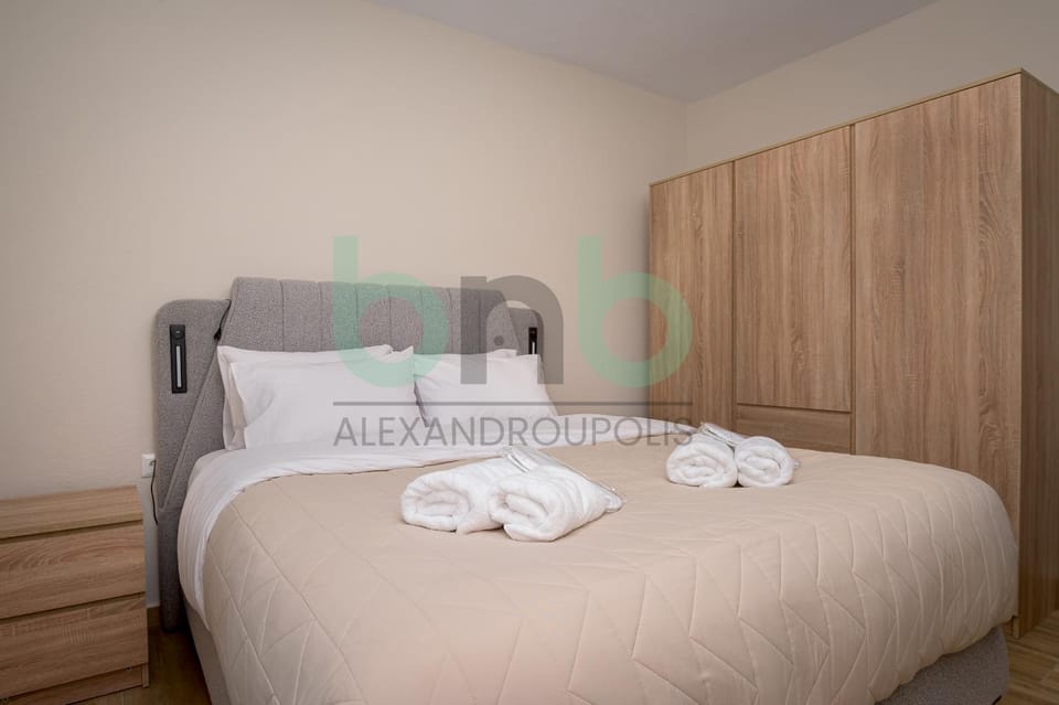 V - Luxury Suites C1 Apartment in Alexandroupoli