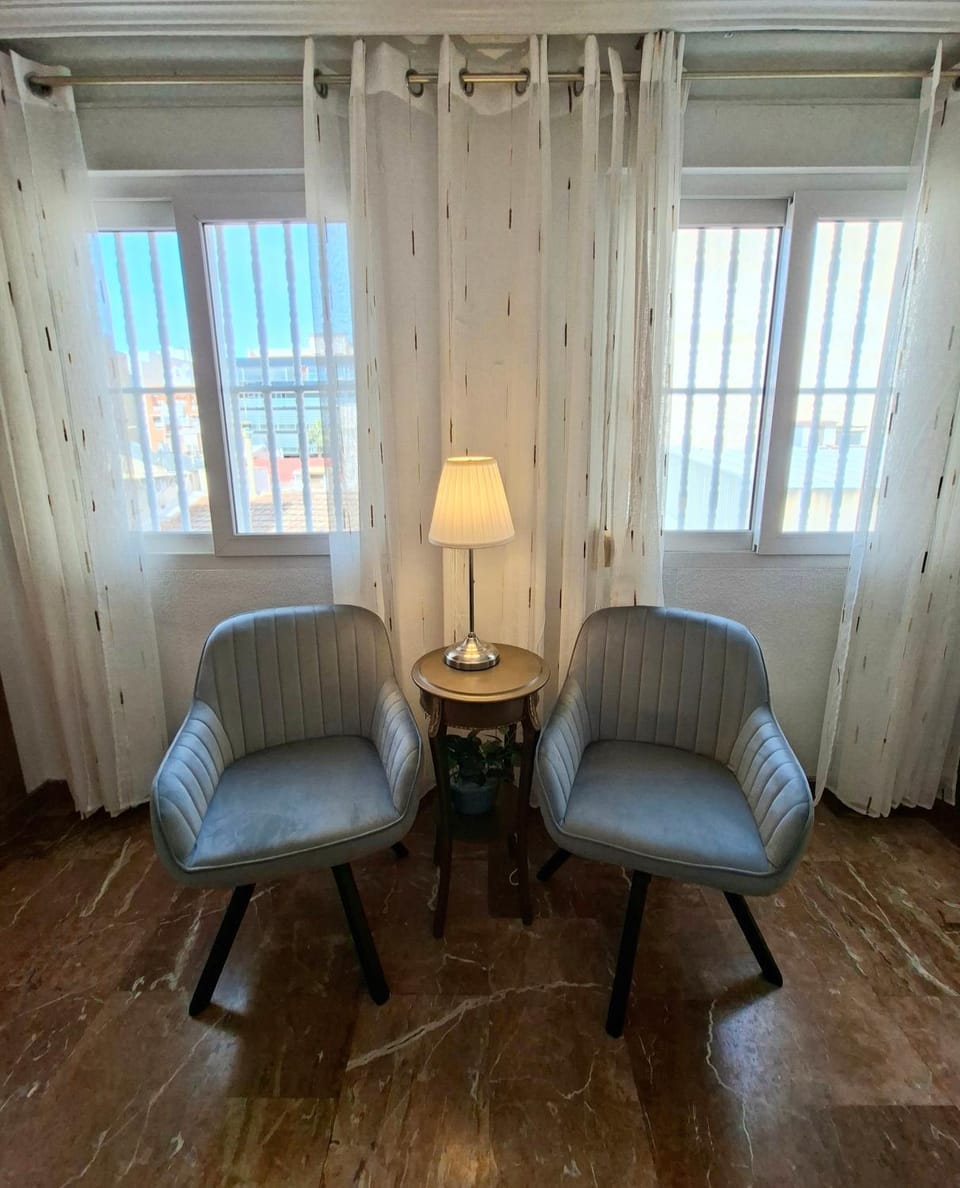 Seating area, Bedroom