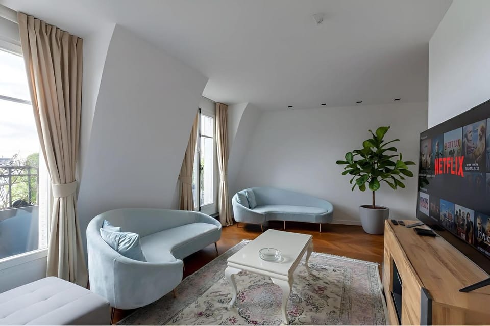 Cosy Apartment - Champs Élysées Apartment in Paris