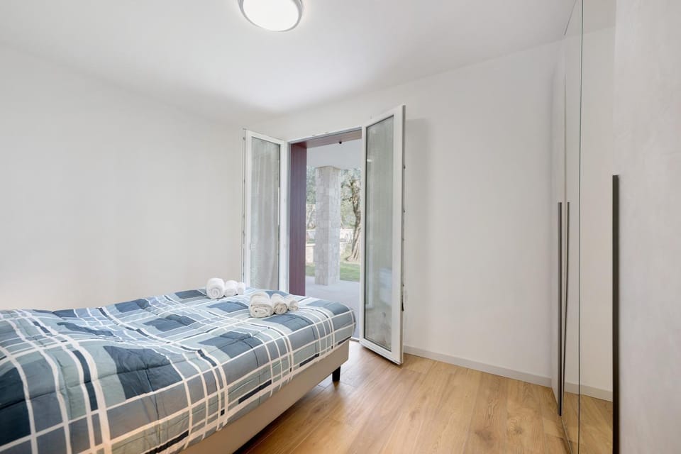 Property building, Living room, Bedroom