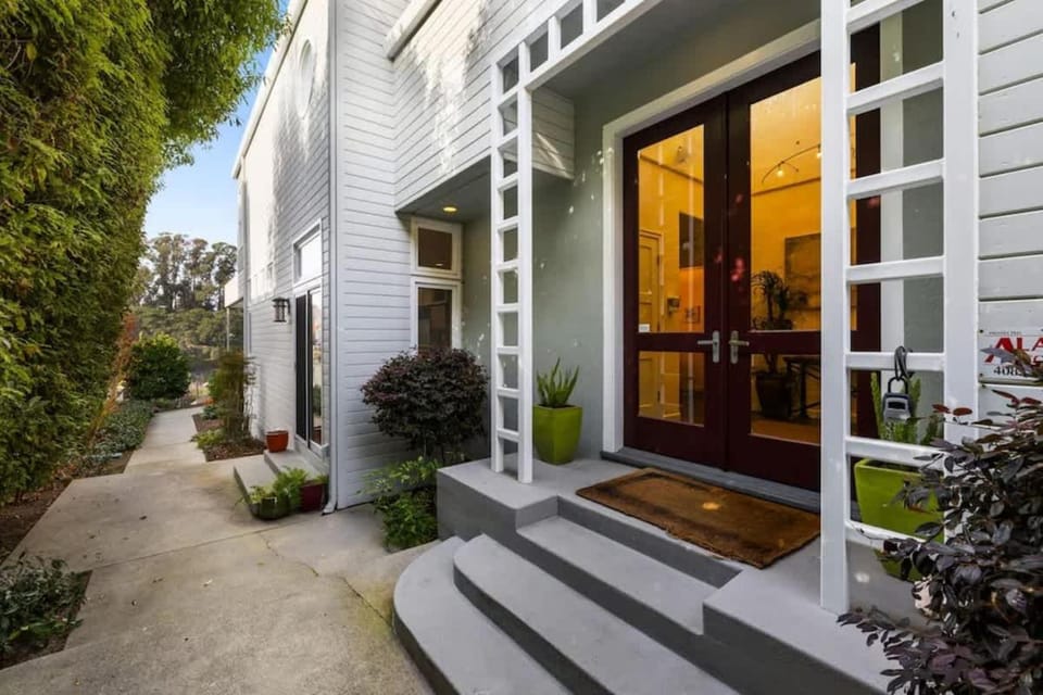 Harbor View Haven House in Santa Cruz