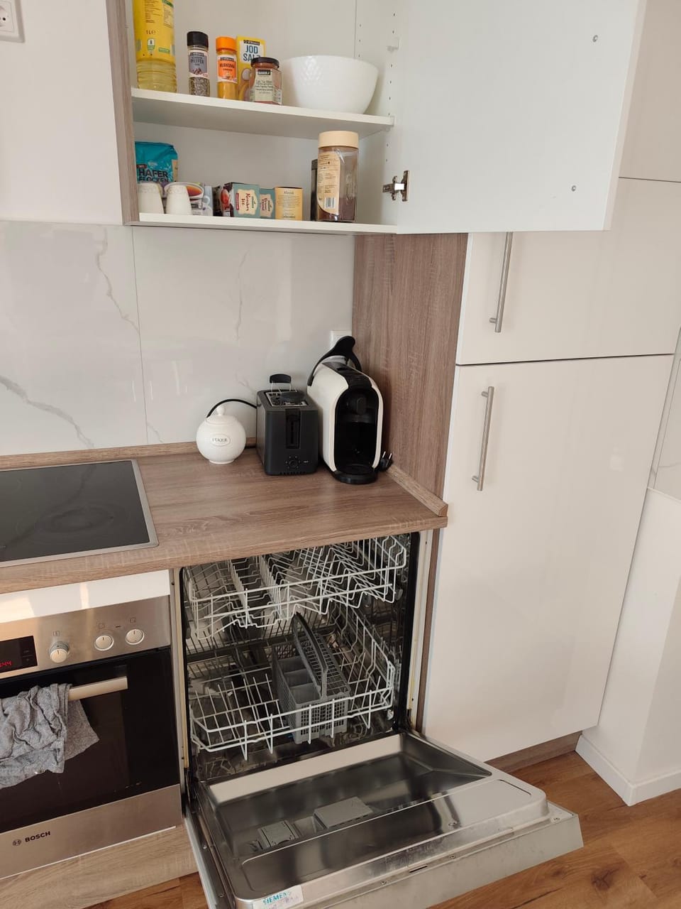 Ferienwohnung am Bahnhof Schwerte mit Balkon Apartment in Dortmund