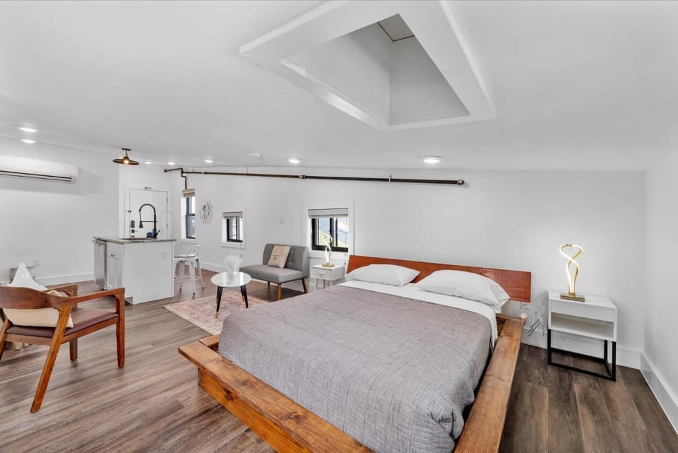 Brand-new on The OTR Streetcar Line Apartment in Over The Rhine