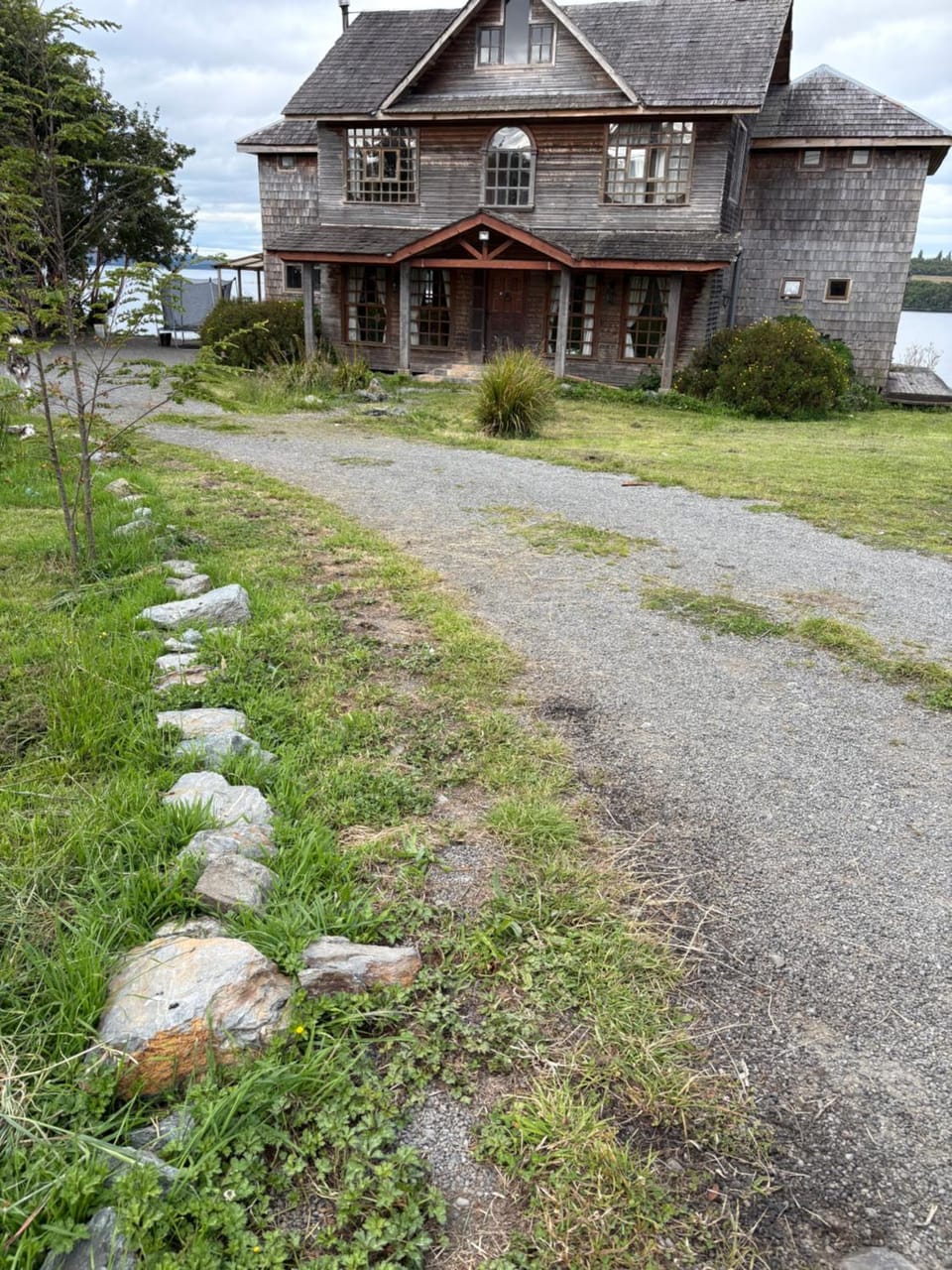 Casona anchimalen House in Los Lagos, Chile
