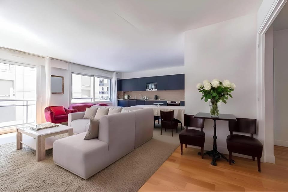 Cosy Apartment - Eiffel Tower Apartment in Paris