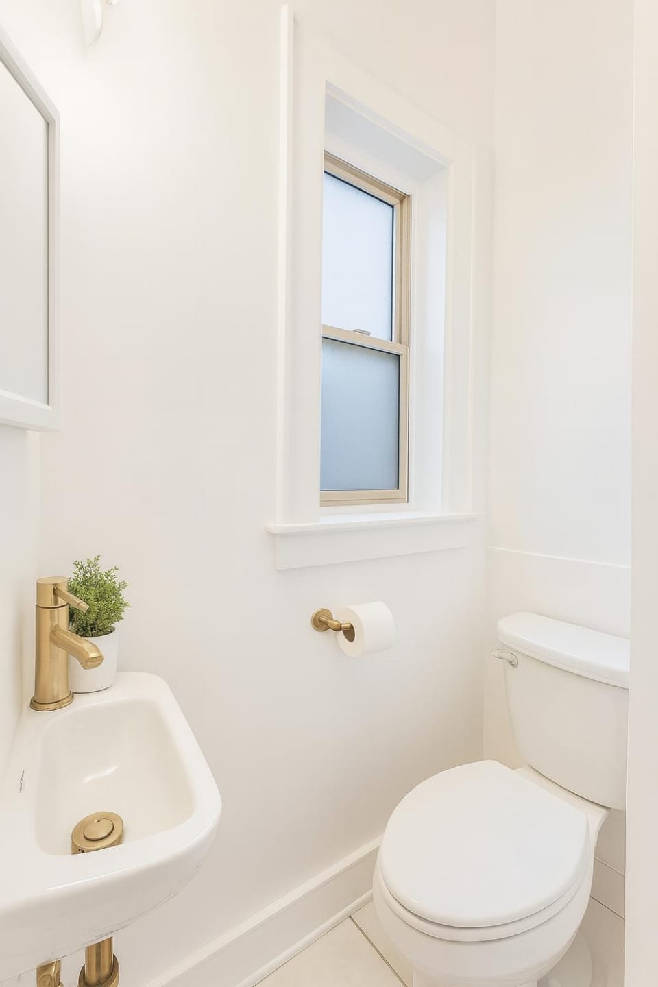 Cozy Modern Studio Queen BedWorkspacefastWifi Apartment in Brighton
