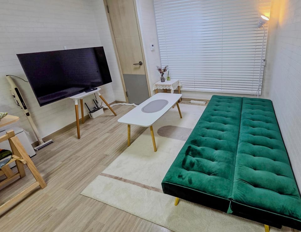 Gangnam Station Cresyn2 4min Stay Signature Urban Cozy Apartment in Seoul