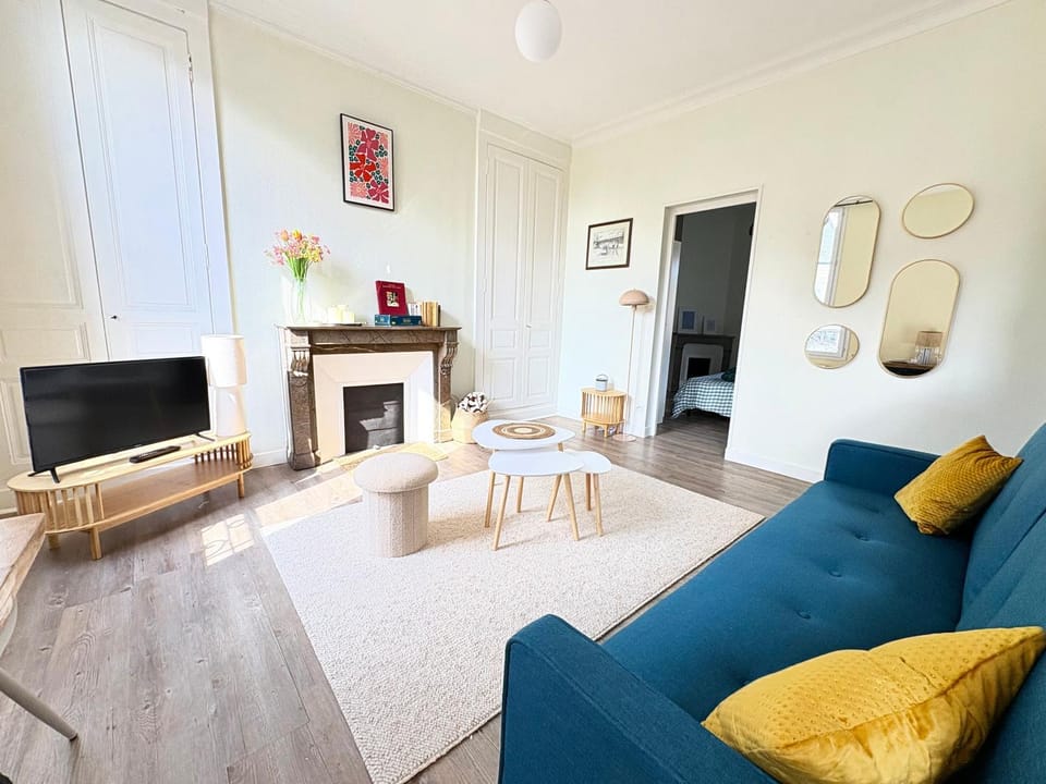 Grand et beau T2 Lumineux style Parisien - Proche gare et Centre - Quartier et résidence calme Apartment in Le Mans
