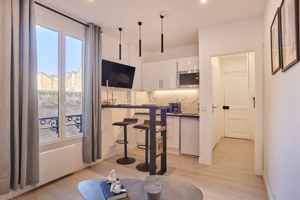 Charming apartment - Buttes Chaumont Apartment in Paris