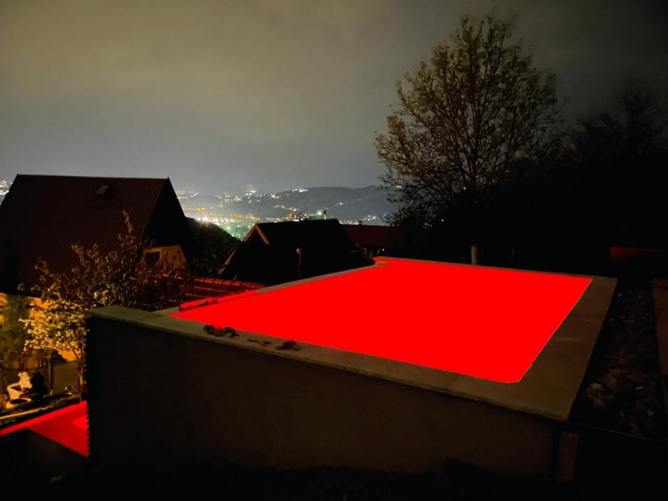 AFEA's home with a pool for relaxation and enjoyment House in Sarajevo
