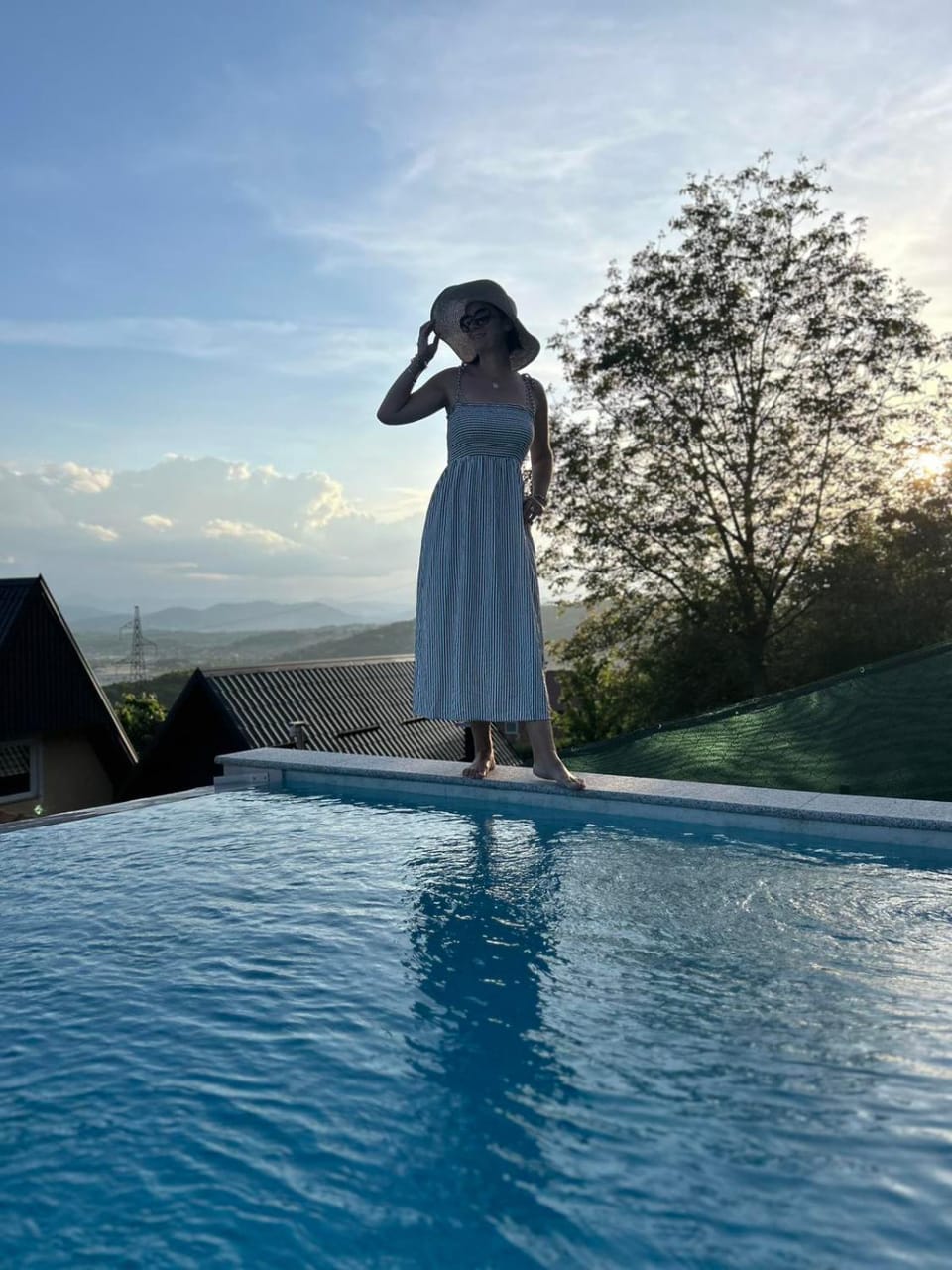 AFEA's home with a pool for relaxation and enjoyment House in Sarajevo