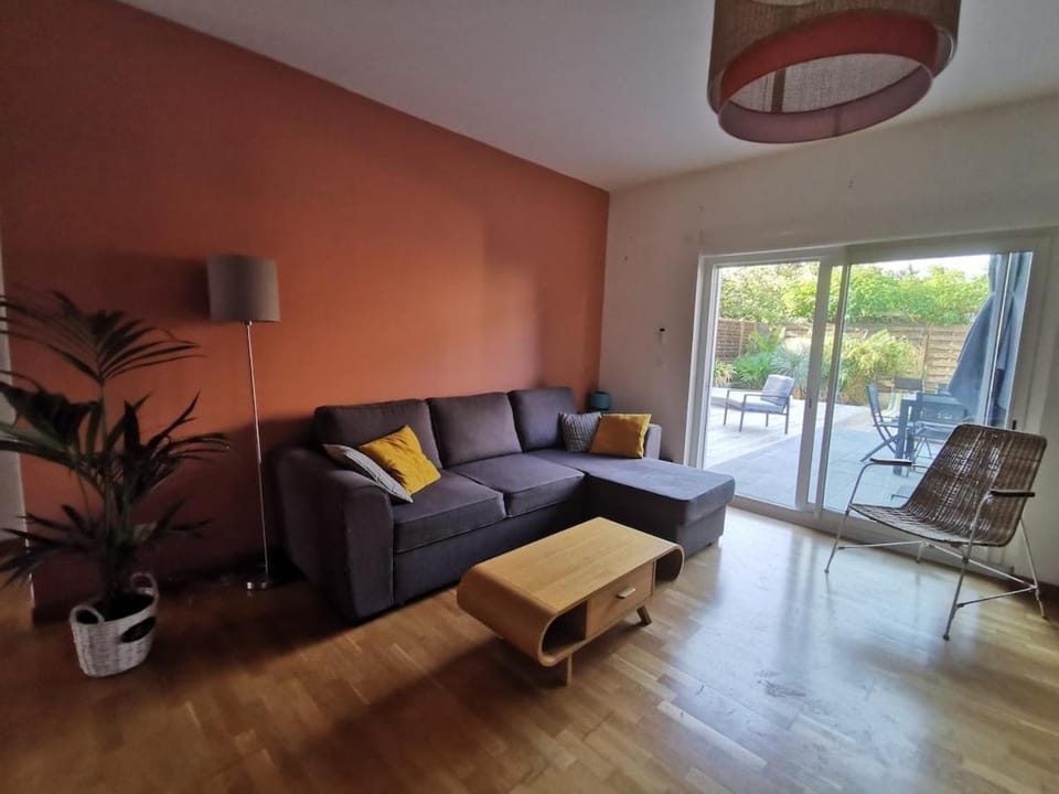 Appartement en résidence avec Jacuzzi Apartment in Béziers