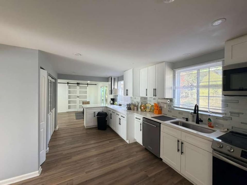 Spacious 5-Bed Home Sleeps 16 King Bed Pool House in Charlotte