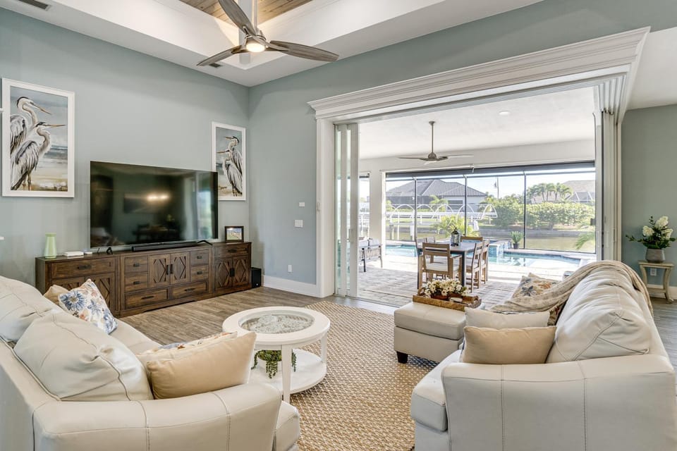 Luxury Waterfront Escape w/ Pool in Port Charlotte House in South Gulf Cove
