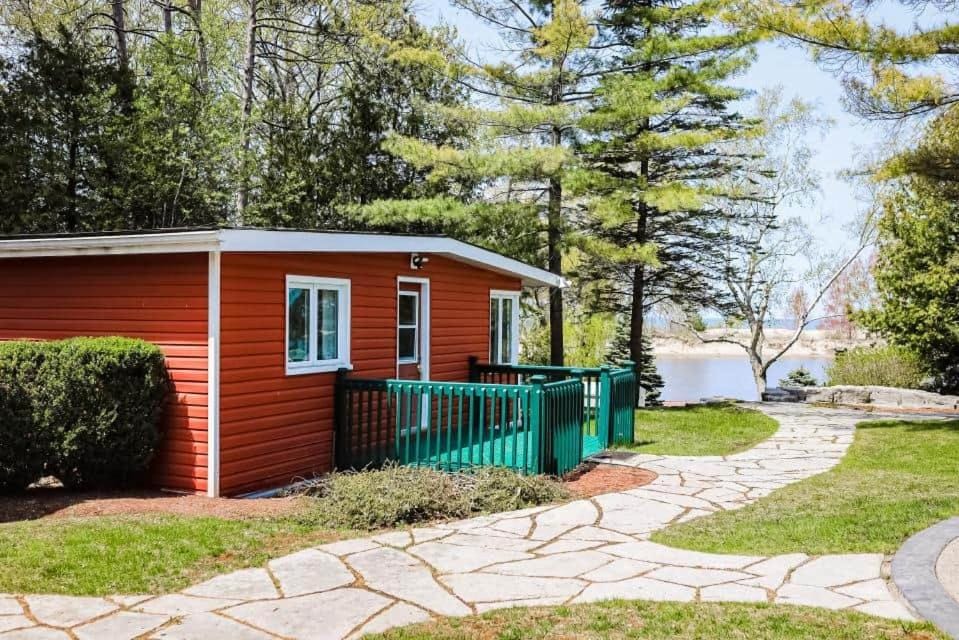 Dockhouse at Evergreen Resort in Wasaga Beach House in Wasaga Beach