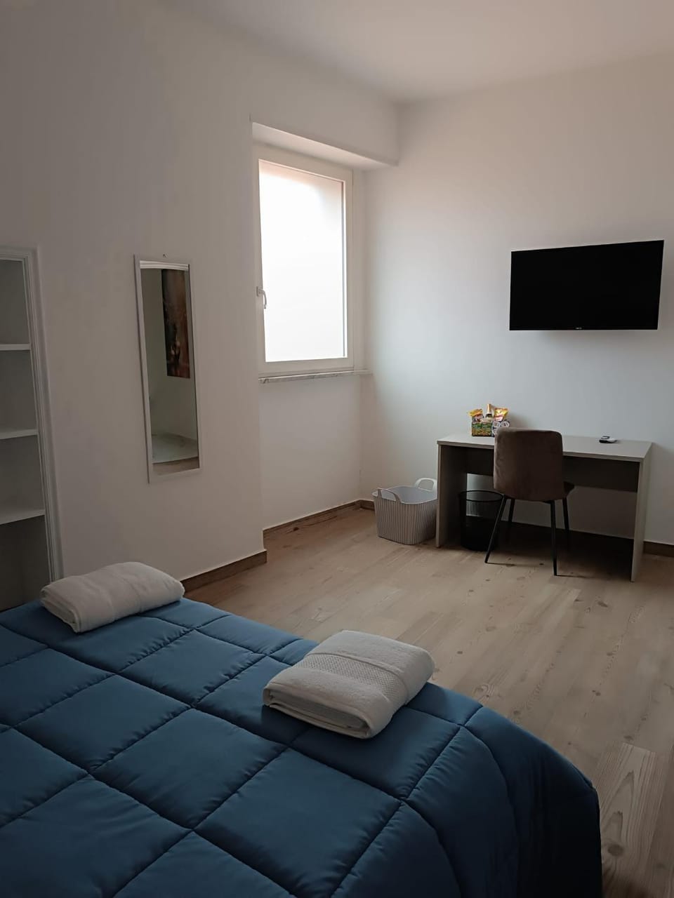 TV and multimedia, Photo of the whole room, towels