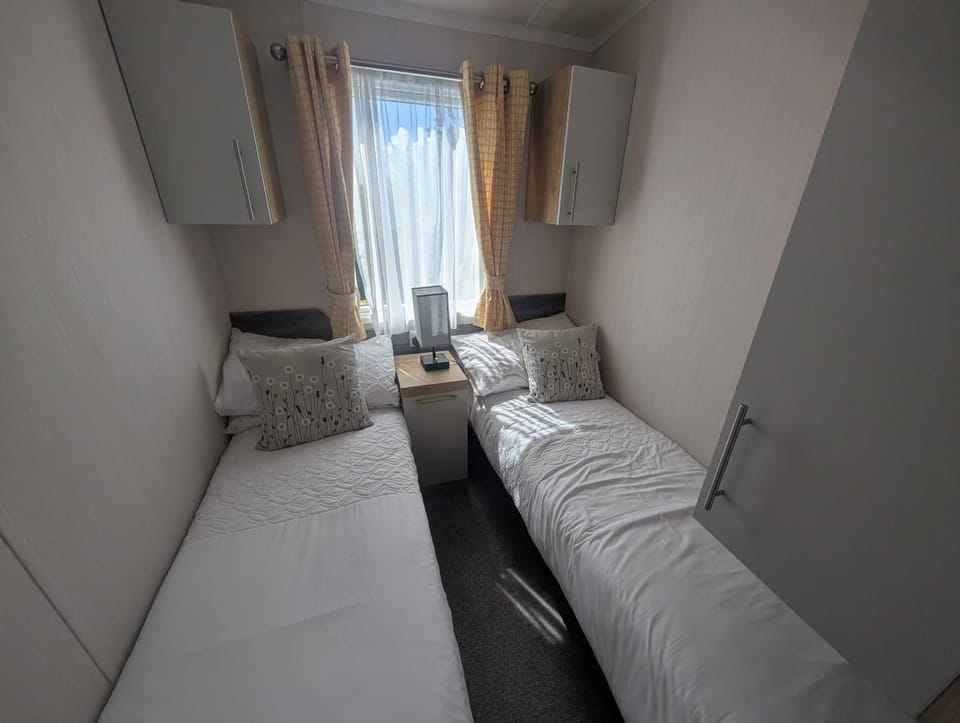 Stylish 3 Bedroom Cottage in Swansea House in Ilston