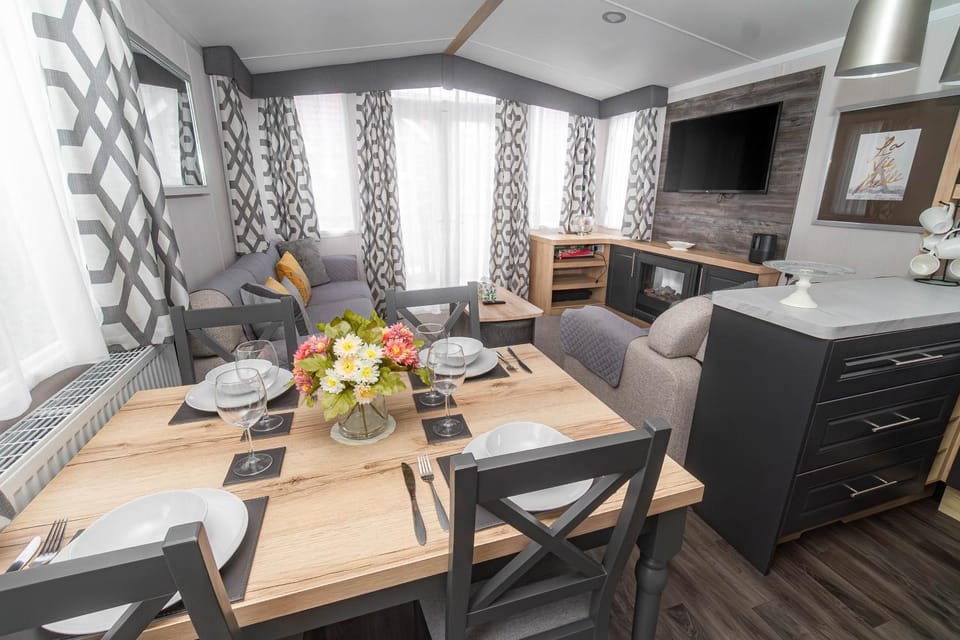Ivy Cottage - 3 bedroom static home House in Ilston