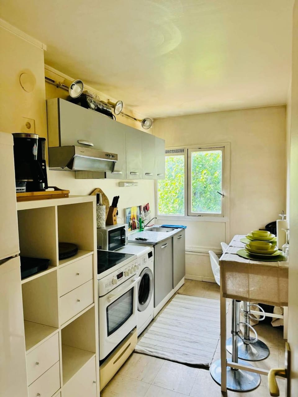 Lovely 2 Rooms With Parking Apartment in Issy-les-Moulineaux