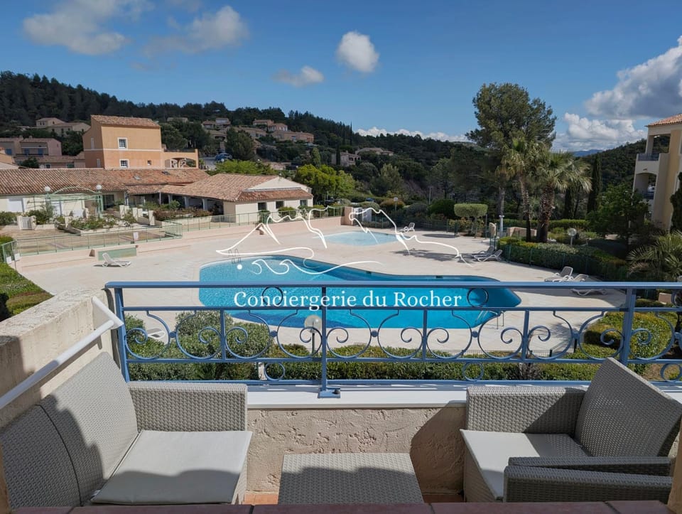 Balcony/Terrace, Swimming pool
