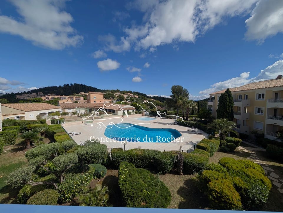 Garden, Swimming pool