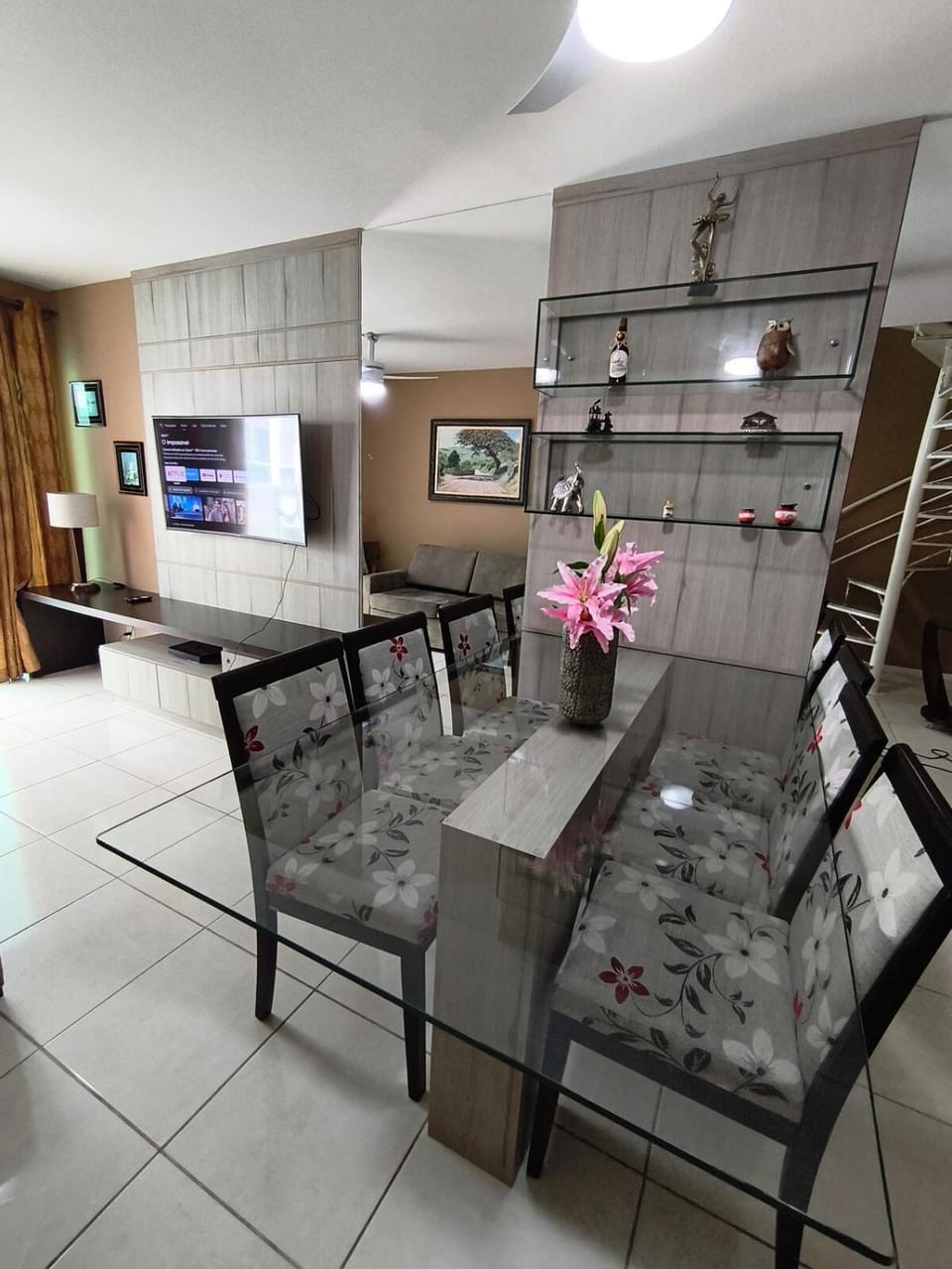 Living room, Dining area