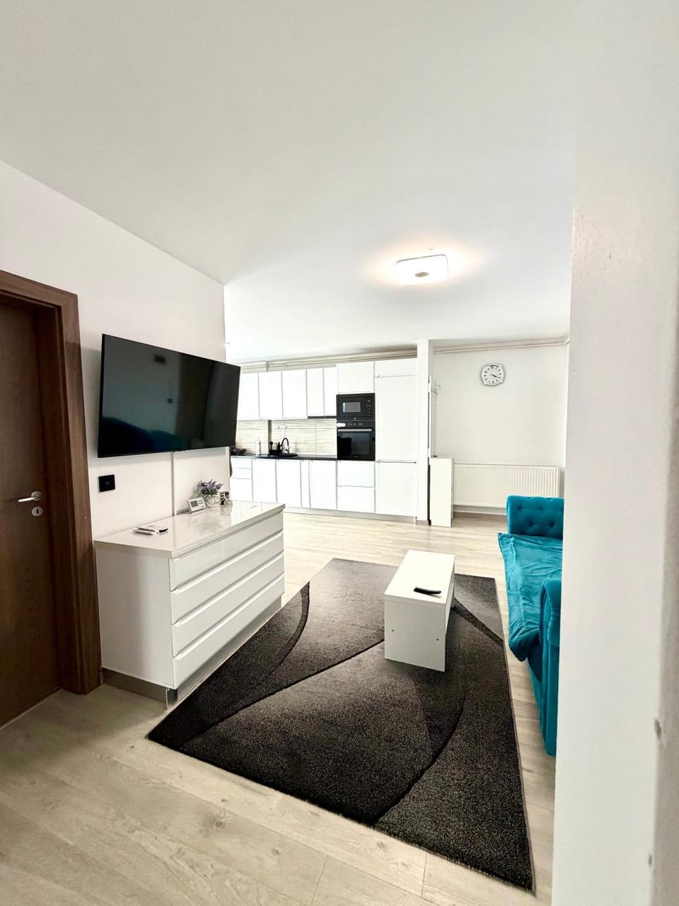 Blue Apartment with Free Parking&Self Check-in Apartment in Romania