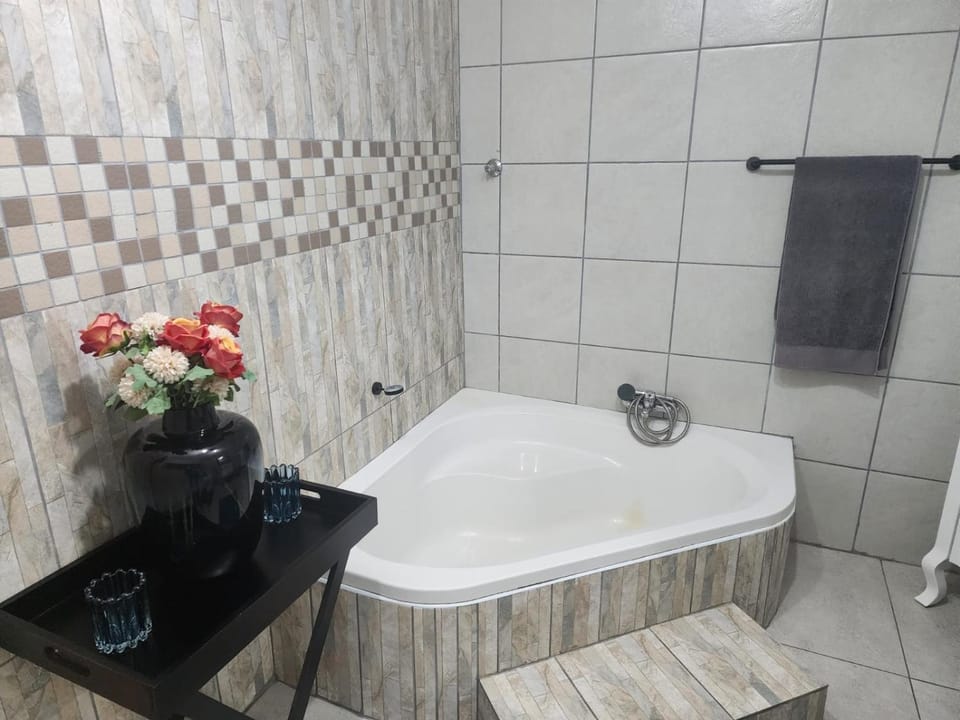 PJ Guesthouse Bed and Breakfast in North West, South Africa