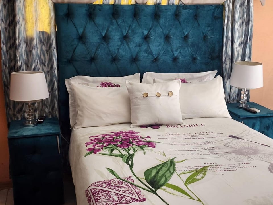 PJ Guesthouse Bed and Breakfast in North West, South Africa