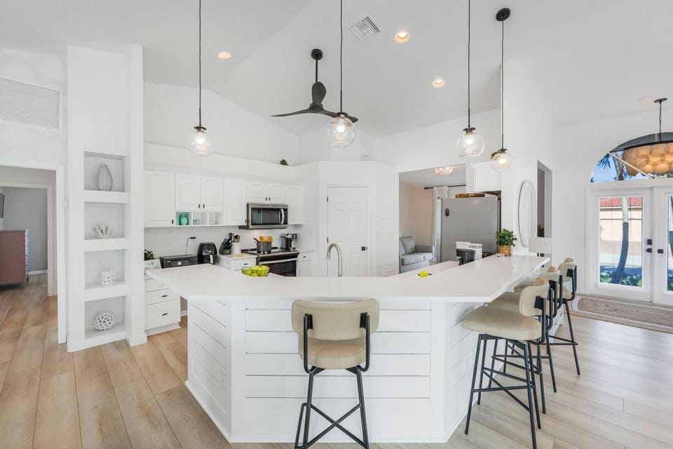 217 Castaways Street House in Marco Island