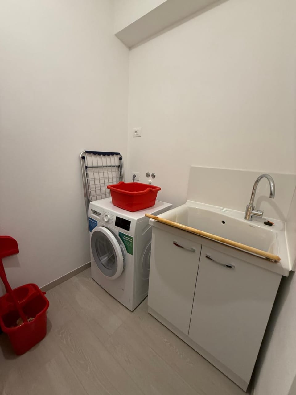 laundry, washing machine