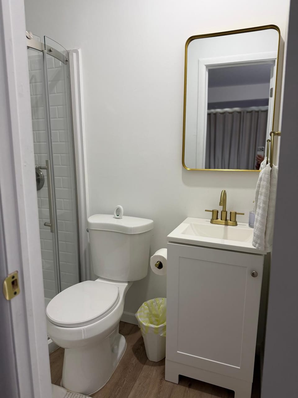 Private minimalist studio with patio and parking Apartment in Deerfield Beach