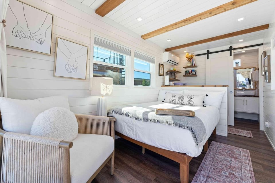 Tiny Home by the Sea: Beach Lover’s Dream Apartment in Okaloosa Island